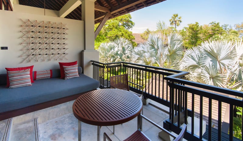 The Slate-Pearl Bed Suite 8_3329